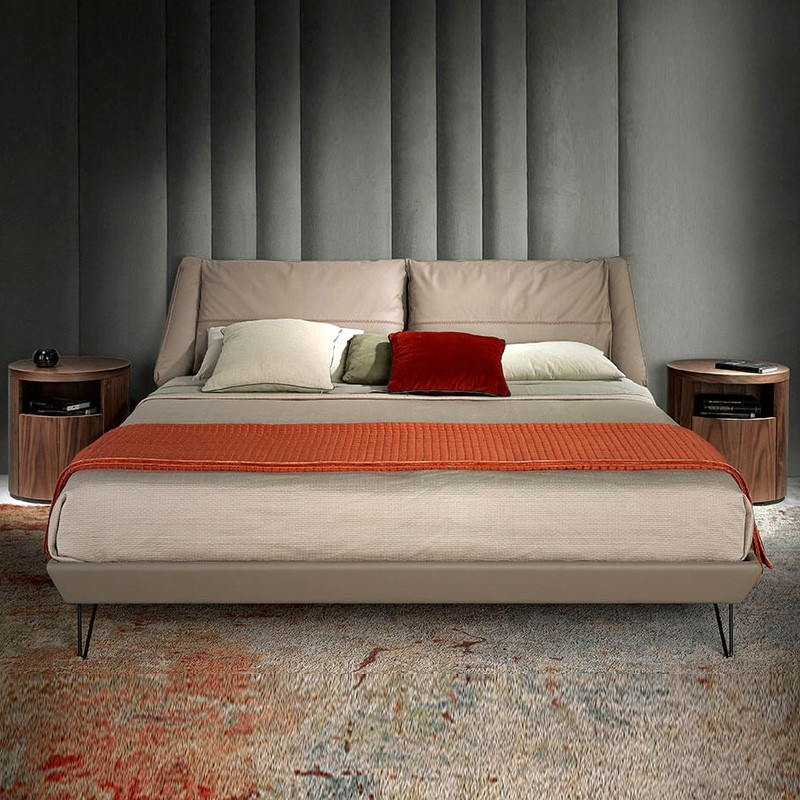CAMA TAPIZADA EN POLIPIEL CON PATAS ACERO NEGRO